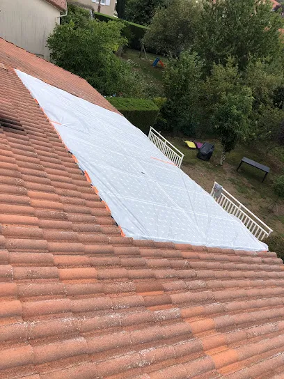 Image de JC RENOV 87 - Couvreur & peintre en bâtiment Demoussage spécialiste nettoyage et traitement hydrofuge toiture gouttière