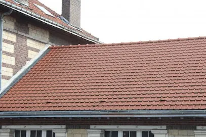 Image de MOUCHE COUVERTURE: Artisan couvreur Démoussage toiture Recherche fuites Zinguerie Réparation faîtage Ravalement 78 Yvelines