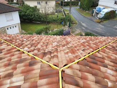 Image de SM RÉNOVATION TOITURE - Couvreur Réparation Nettoyage Démoussage Dépannage Fuites Couverture 47 Lot-et-Garonne Fumel